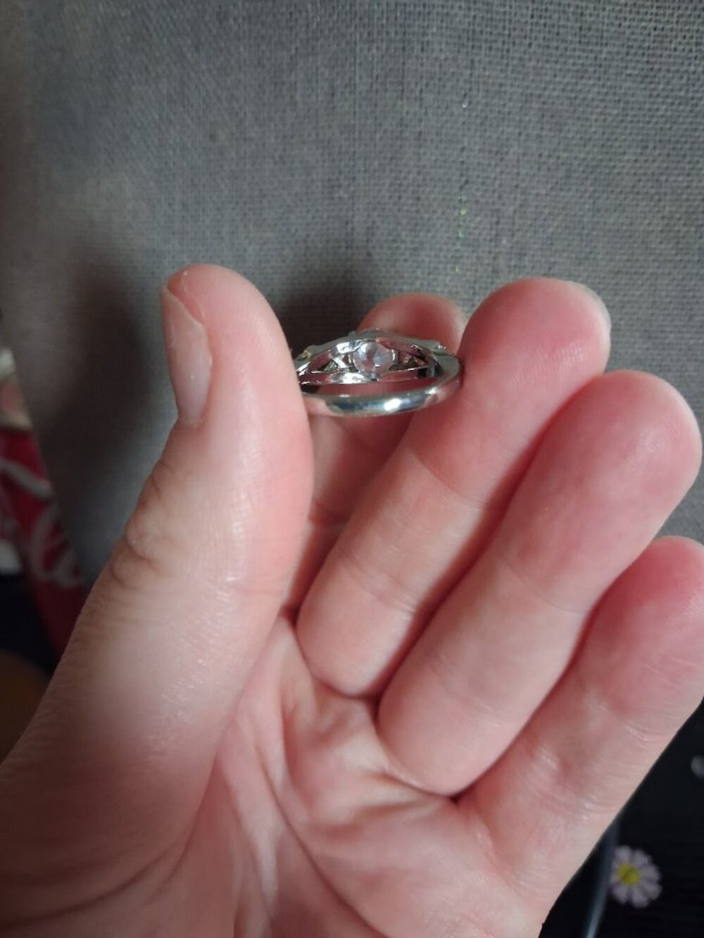 Engagement ring - Picture 3 of 6